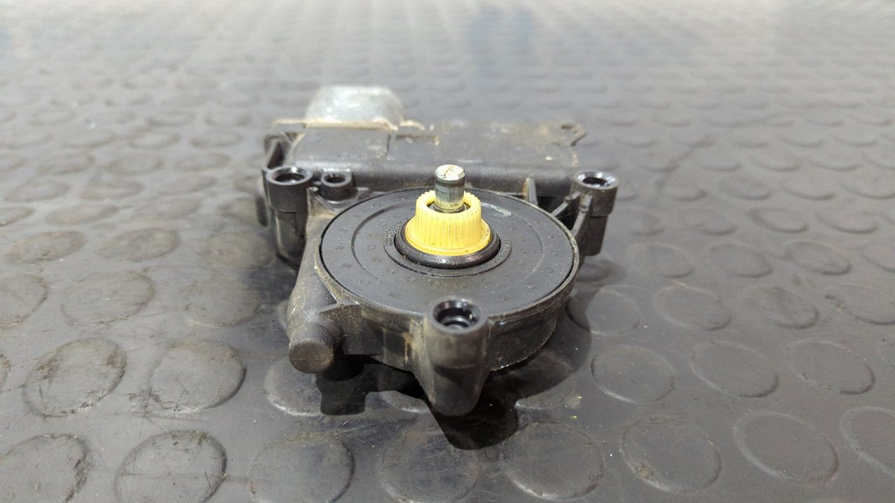 MOTOR ELEVALUNAS TRASERO DERECHO PEUGEOT 308 - vista 3