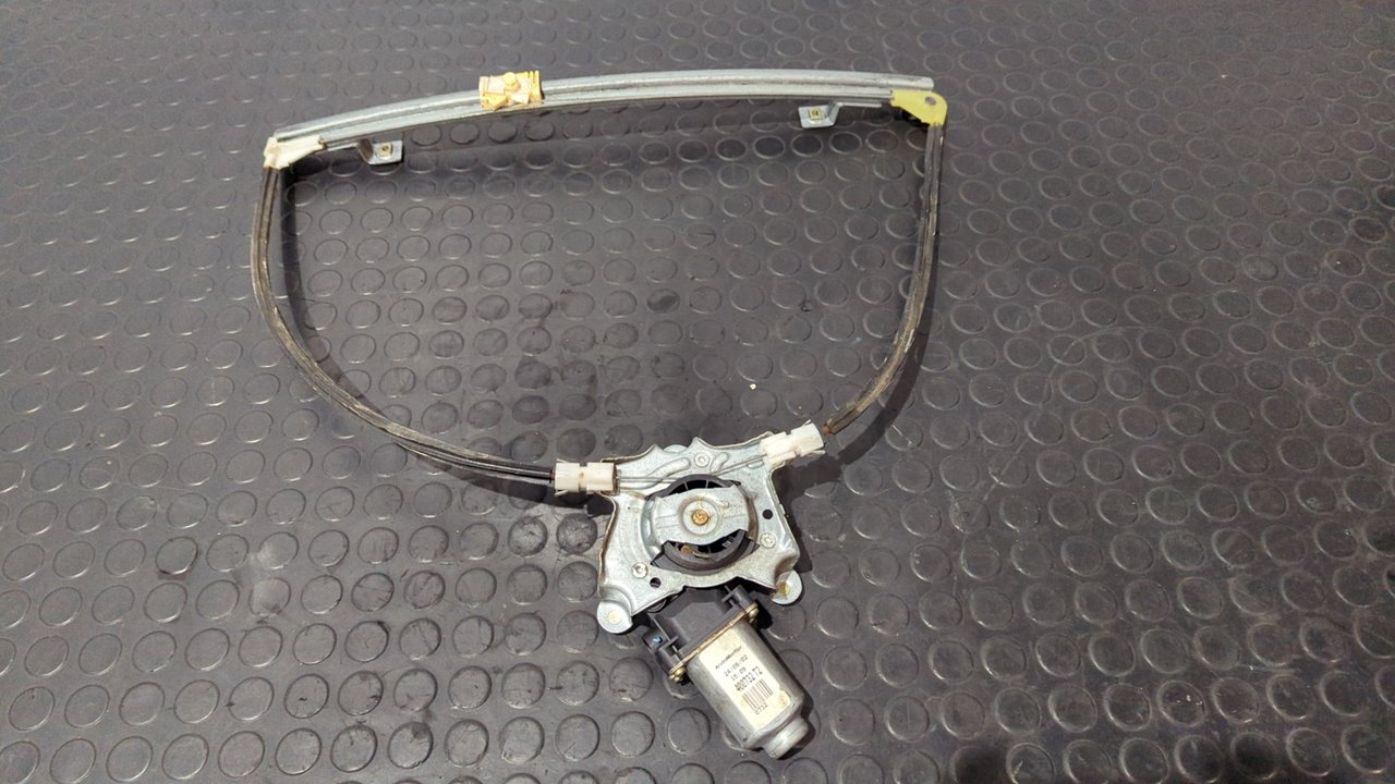 ELEVALUNAS DELANTERO DERECHO RENAULT CLIO II FASE II (B/CB0)