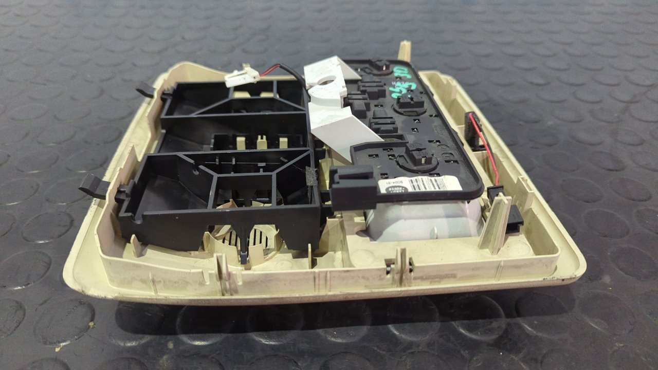 LUZ INTERIOR LAND ROVER RANGE ROVER SPORT - vista 11