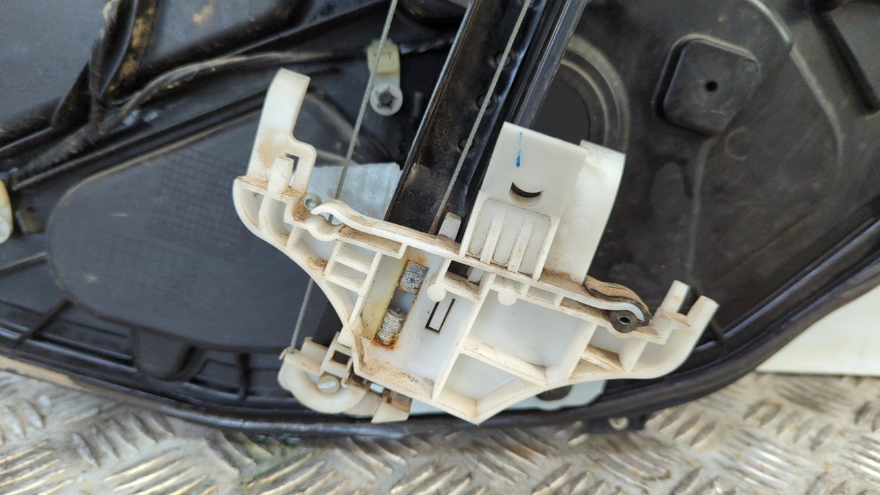 ELEVALUNAS TRASERO IZQUIERDO FORD FUSION (CBK) - vista 2