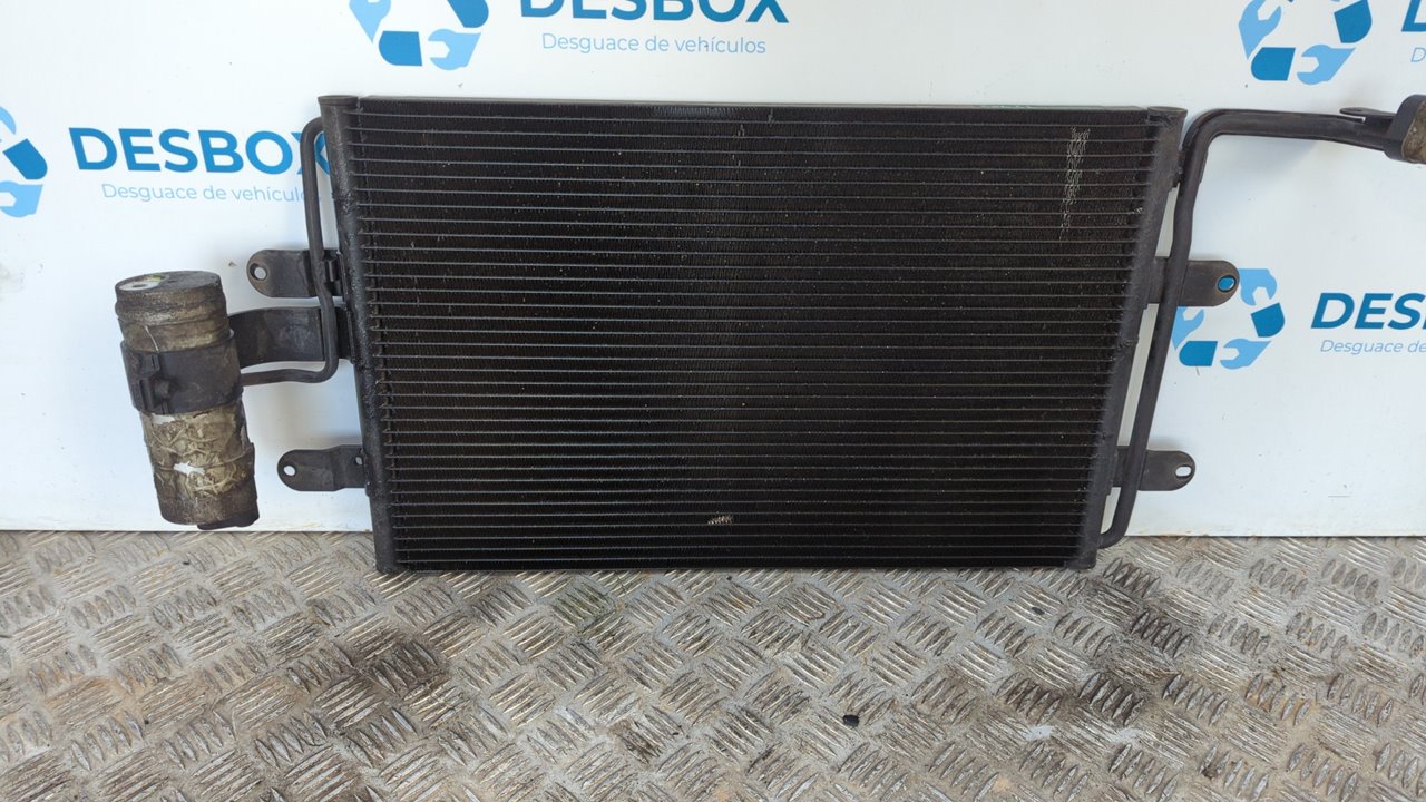 CONDENSADOR / RADIADOR  AIRE ACONDICIONADO VOLKSWAGEN GOLF IV VARIANT (1J5)