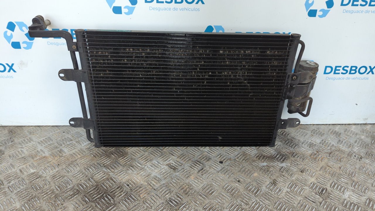 CONDENSADOR / RADIADOR  AIRE ACONDICIONADO VOLKSWAGEN GOLF IV VARIANT (1J5) - vista 2