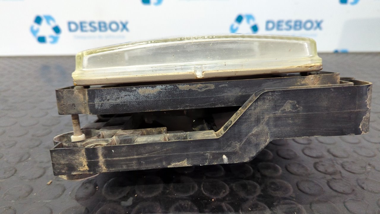 FARO DERECHO MERCEDES-BENZ MB 100 D CAJA CERRADA / COMBI - vista 8