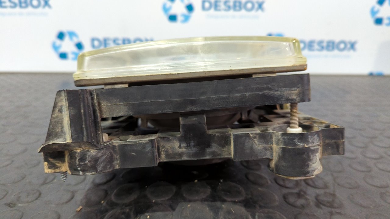 FARO DERECHO MERCEDES-BENZ MB 100 D CAJA CERRADA / COMBI - vista 2