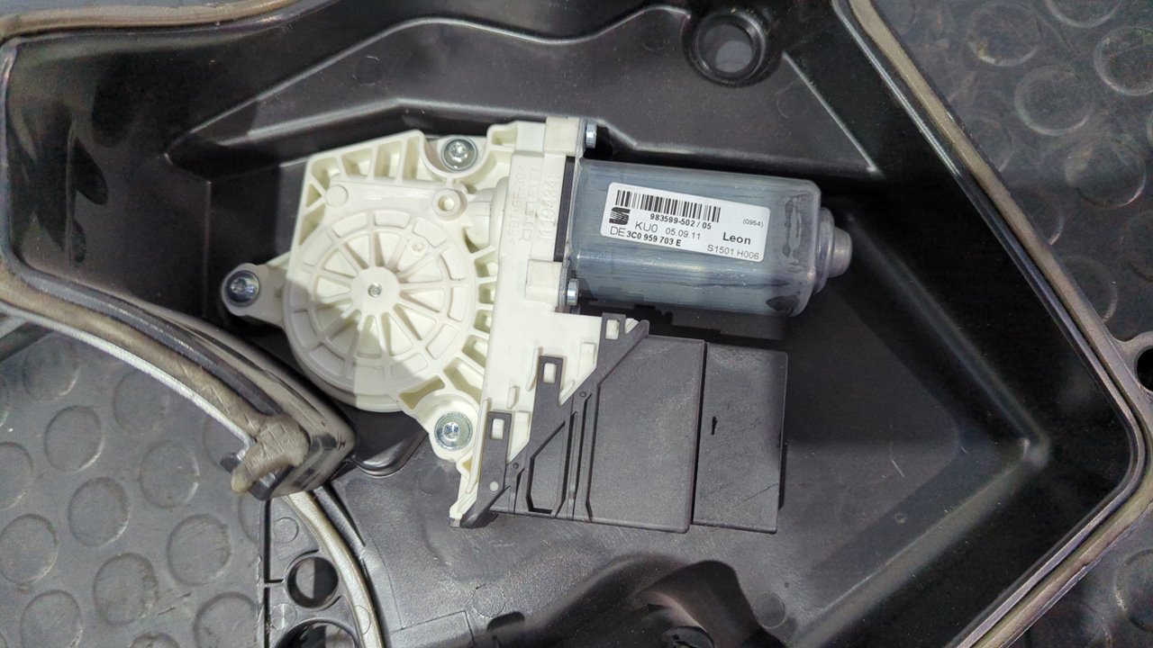ELEVALUNAS TRASERO IZQUIERDO SEAT LEON (1P1) - vista 9