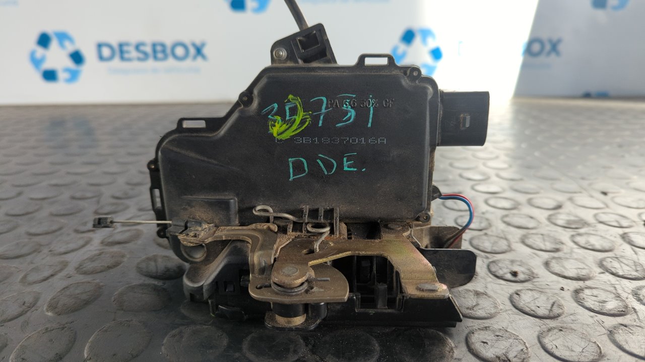 CERRADURA PUERTA DELANTERA DERECHA VOLKSWAGEN GOLF IV BERLINA (1J1)