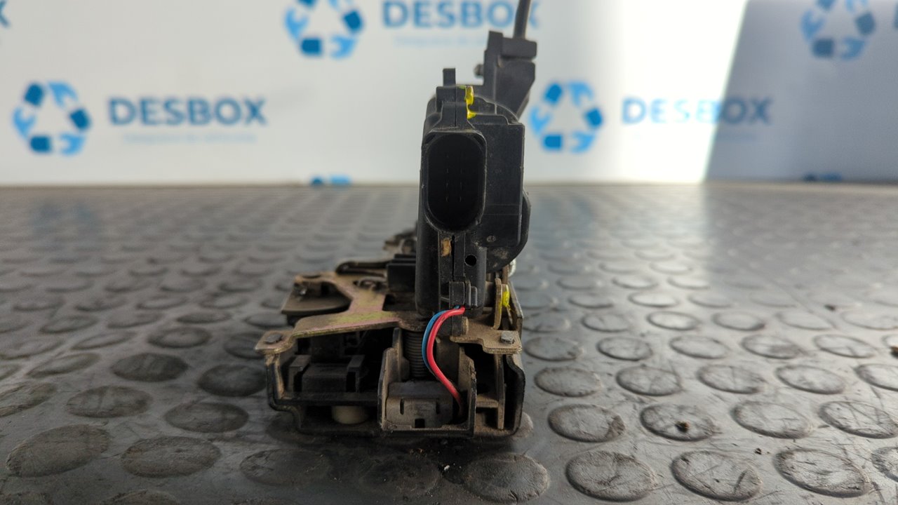 CERRADURA PUERTA DELANTERA DERECHA VOLKSWAGEN GOLF IV BERLINA (1J1) - vista 3