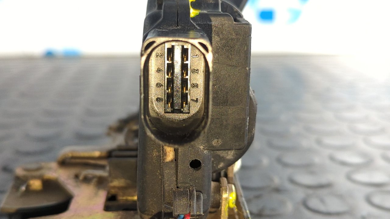 CERRADURA PUERTA DELANTERA DERECHA VOLKSWAGEN GOLF IV BERLINA (1J1) - vista 6