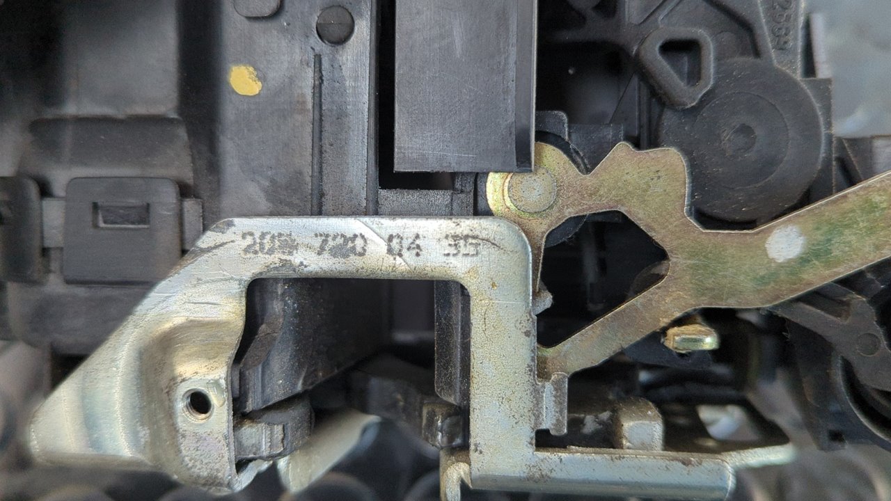 CERRADURA PUERTA DELANTERA DERECHA MERCEDES-BENZ CLASE CLK (W208) COUPE - vista 3