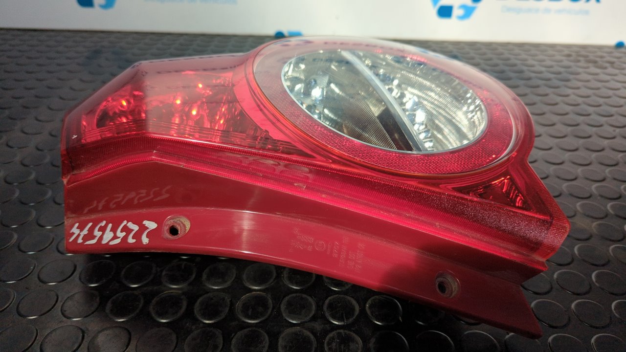 PILOTO TRASERO DERECHO CHEVROLET AVEO - vista 6