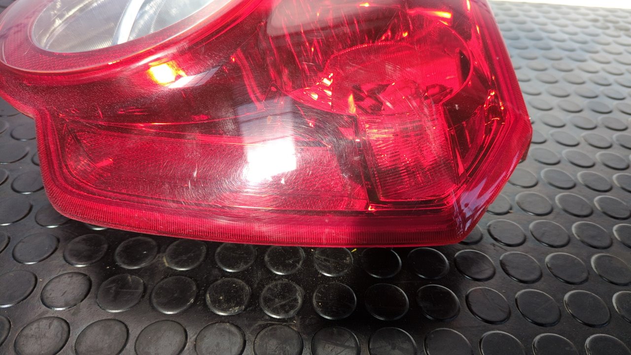 PILOTO TRASERO DERECHO CHEVROLET AVEO - vista 7