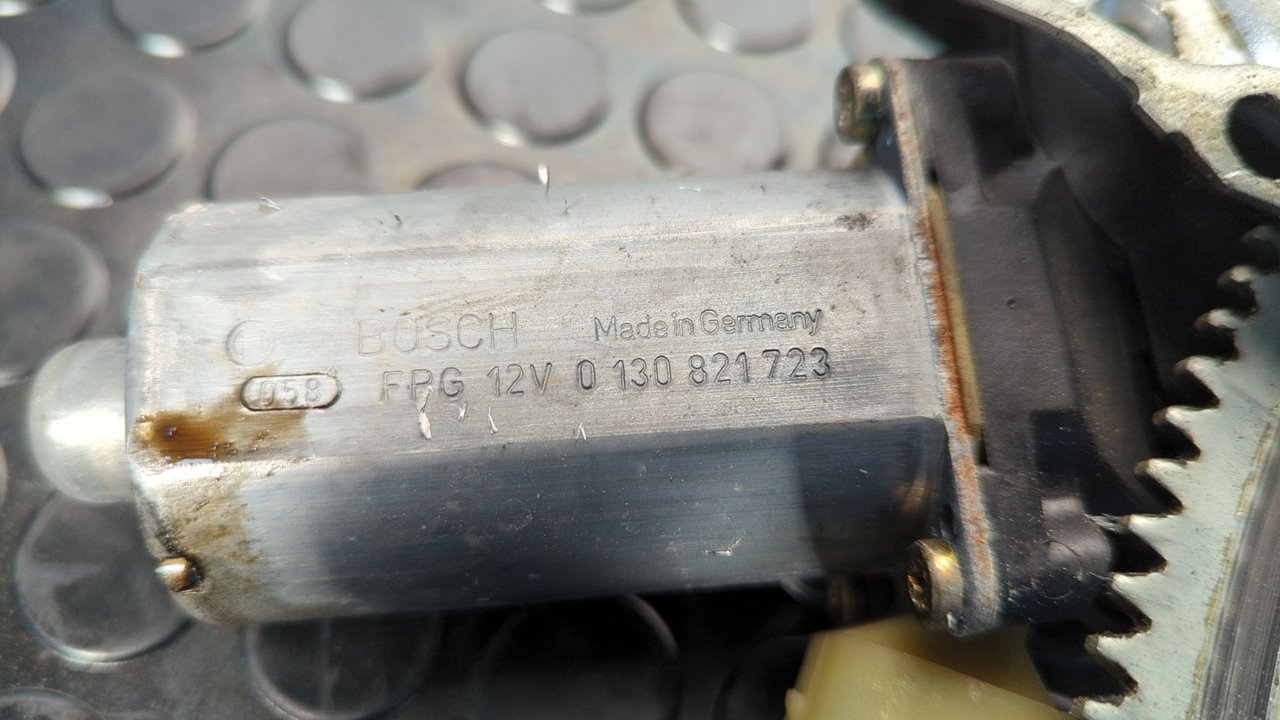 ELEVALUNAS DELANTERO DERECHO MERCEDES-BENZ CLASE CLK (W208) COUPE - vista 2