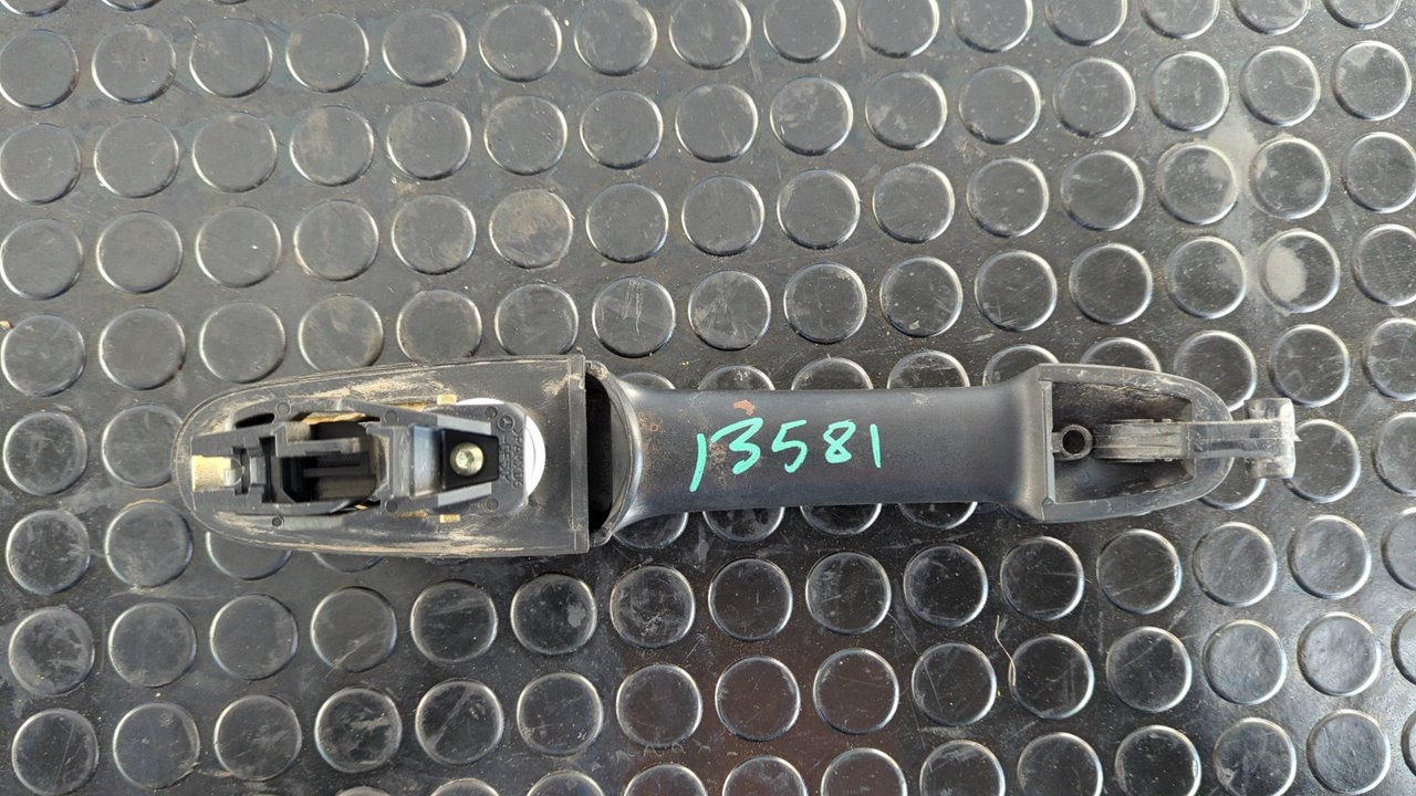 MANETA  PUERTA CORREDERA DERECHA MERCEDES-BENZ VANEO (W414) FURGONETA COMPACTA - vista 3