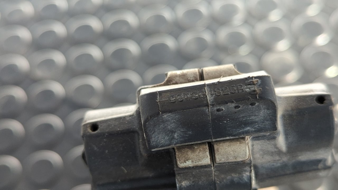 RETENEDOR PUERTA IZQUIERDA  DACIA DOKKER - vista 2