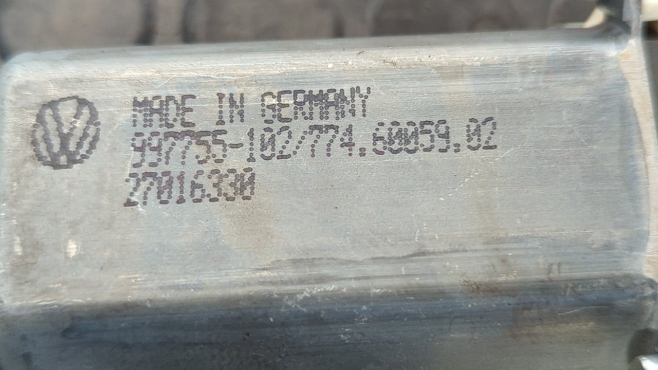 MOTOR ELEVALUNAS TRASERO DERECHO VOLKSWAGEN PASSAT BERLINA (3C2) - vista 4