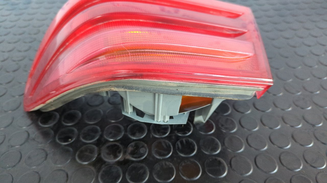 PILOTO TRASERO DERECHO MERCEDES-BENZ CLASE E (W210) FAMILIAR - vista 3