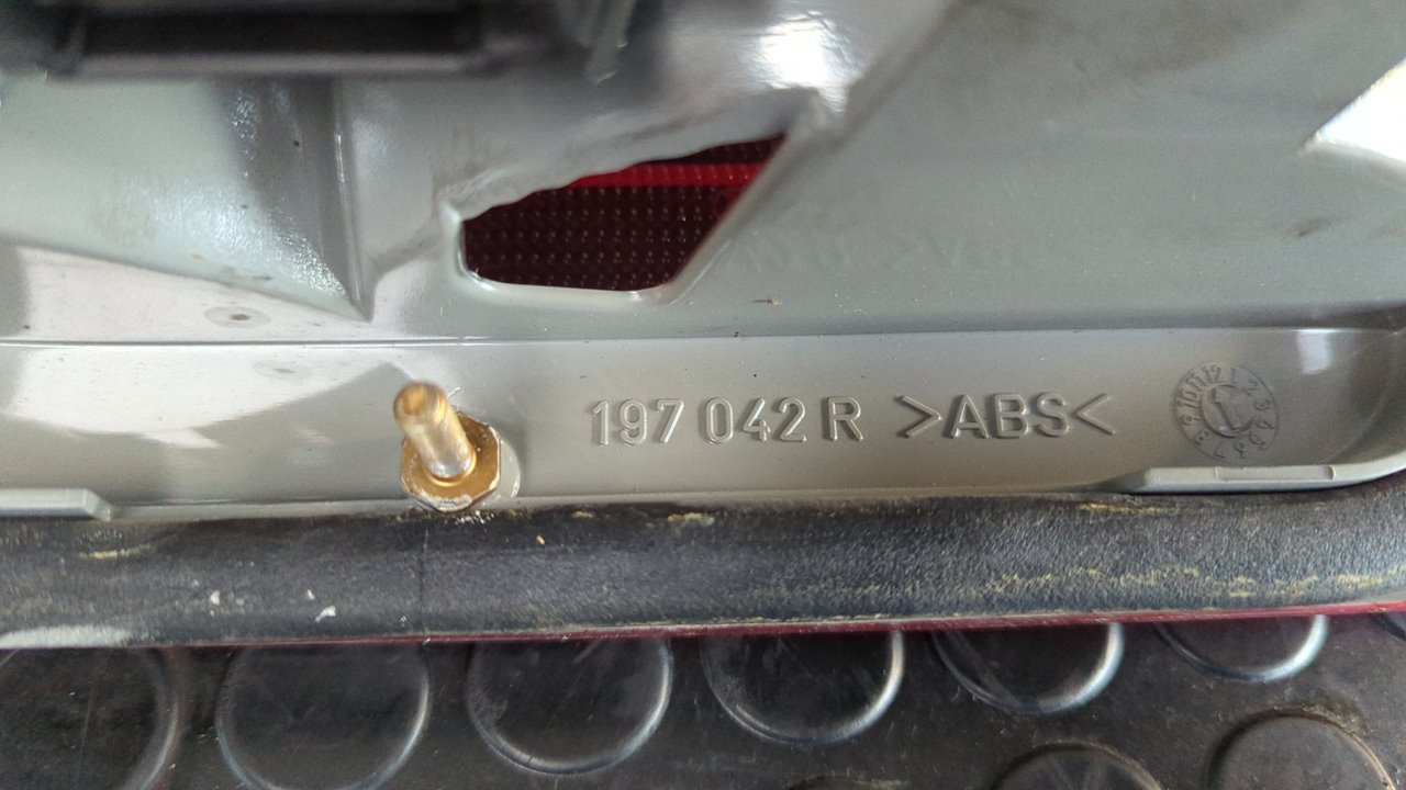 PILOTO TRASERO DERECHO MERCEDES-BENZ CLASE E (W210) FAMILIAR - vista 5