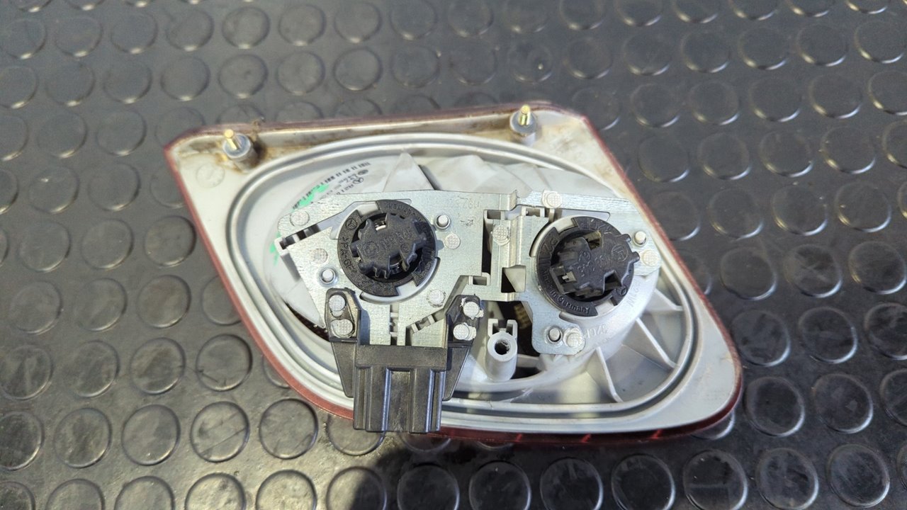 PILOTO PORTON IZQUIERDO MERCEDES-BENZ CLASE E (W210) FAMILIAR - vista 9