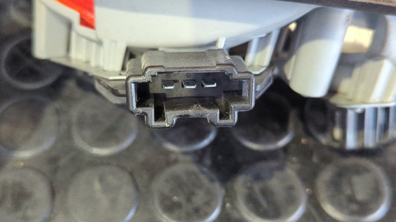 PILOTO PORTON DERECHO MERCEDES-BENZ CLASE E (W210) FAMILIAR - vista 3