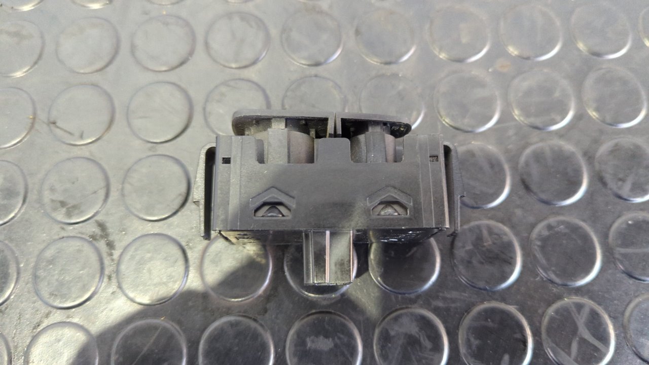 WARNING DACIA DOKKER - vista 3