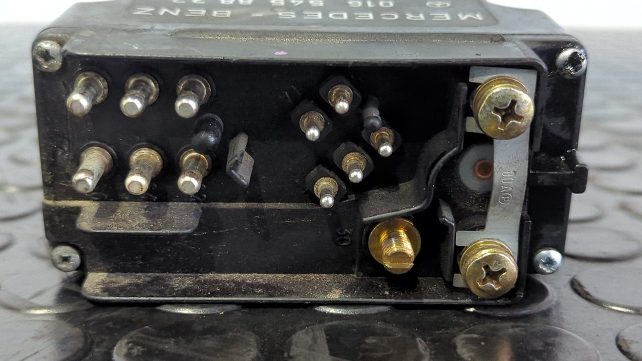 CAJA PRECALENTAMIENTO MERCEDES-BENZ CLASE E (W210) FAMILIAR - vista 4