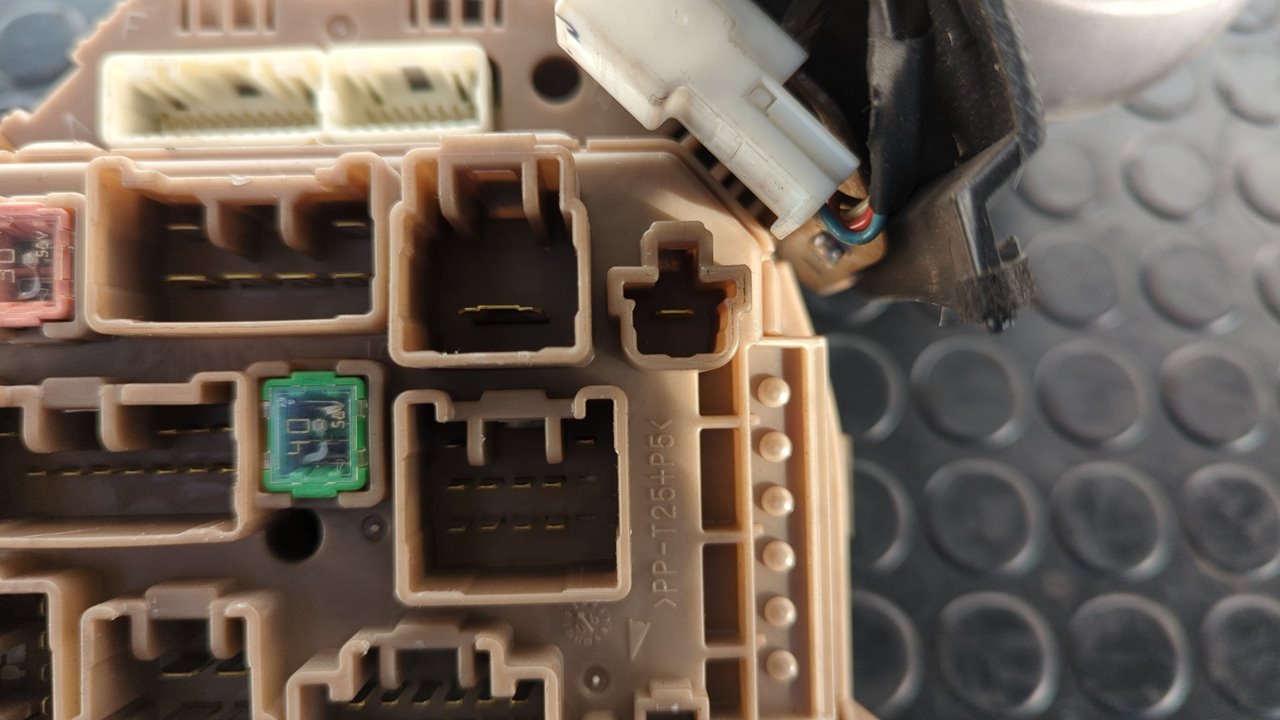 CUADRO INSTRUMENTOS PEUGEOT 107 - vista 17