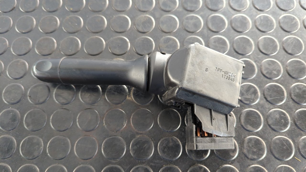 MANDO LIMPIA PEUGEOT 107 - vista 3