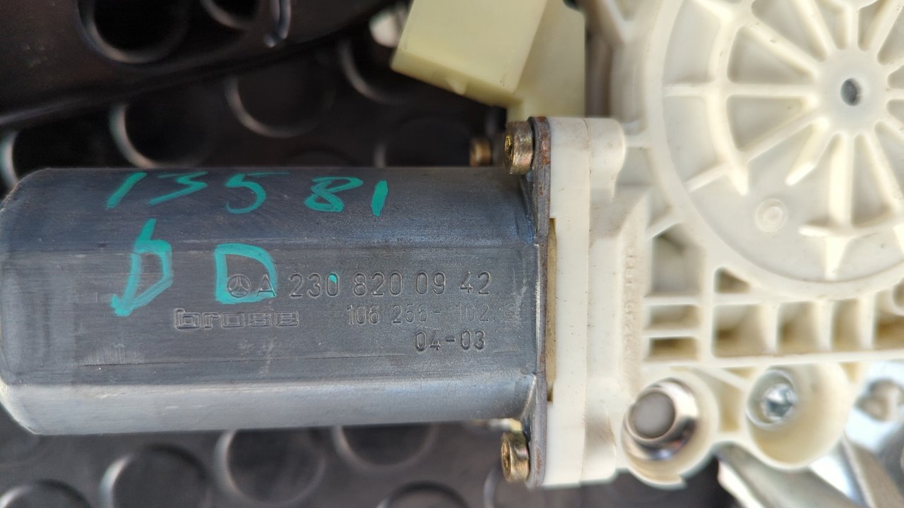 ELEVALUNAS DELANTERO DERECHO MERCEDES-BENZ VANEO (W414) FURGONETA COMPACTA - vista 3