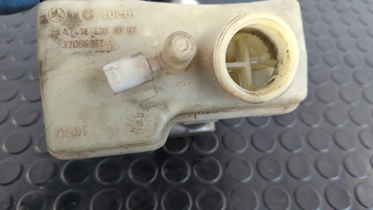 BOMBA FRENO MERCEDES-BENZ VANEO (W414) FURGONETA COMPACTA - vista 3