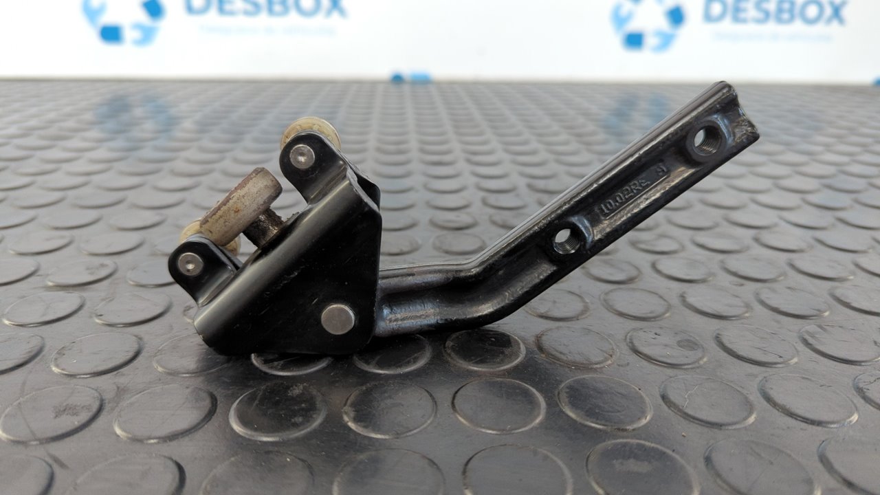 SOPORTE GUIA PATIN INFERIOR MERCEDES-BENZ VANEO (W414) FURGONETA COMPACTA - vista 2