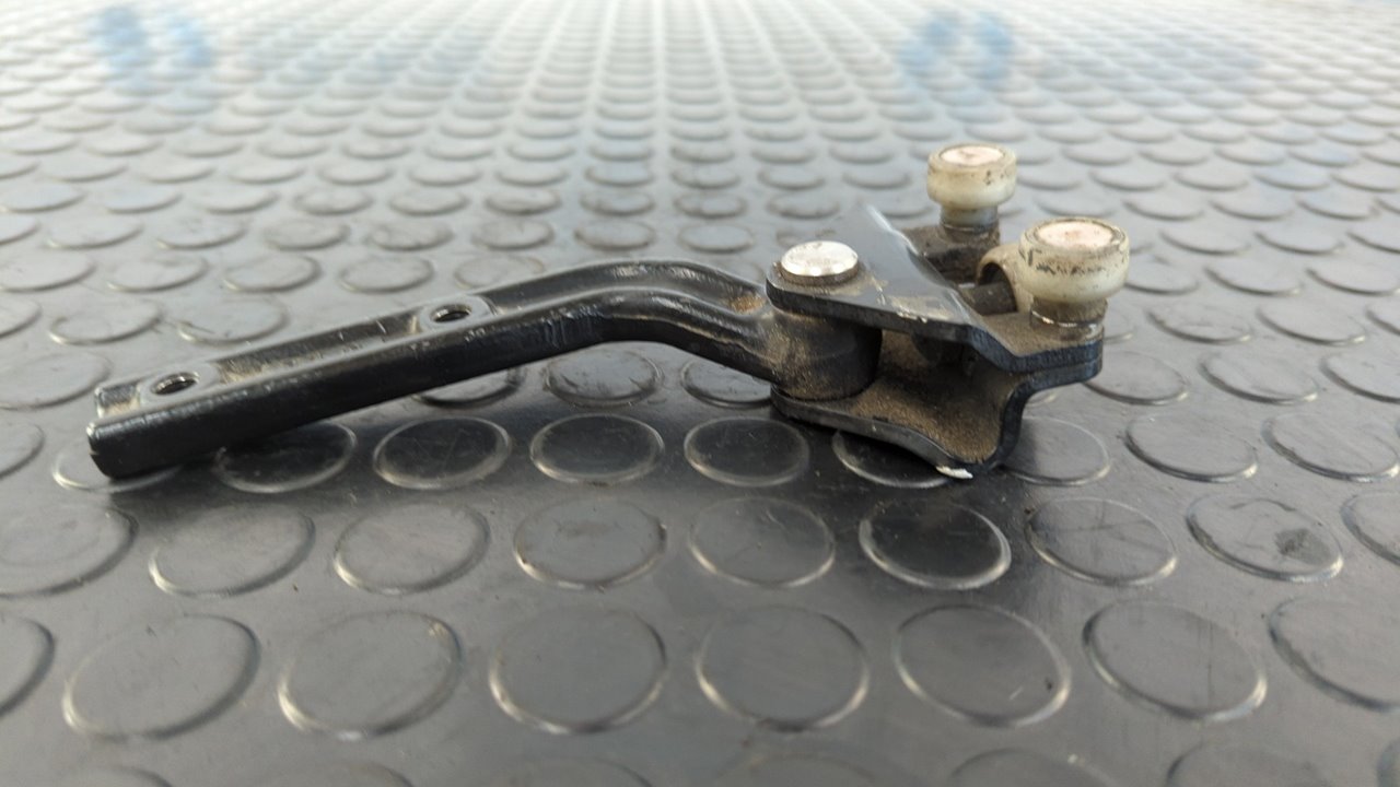 SOPORTE GUIA PATIN INFERIOR MERCEDES-BENZ VANEO (W414) FURGONETA COMPACTA - vista 5