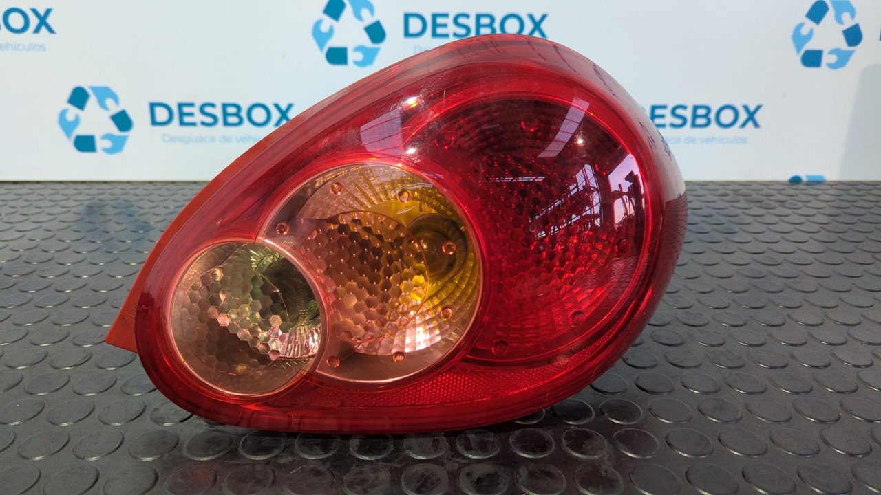 PILOTO TRASERO DERECHO TOYOTA AYGO (KGB/WNB)