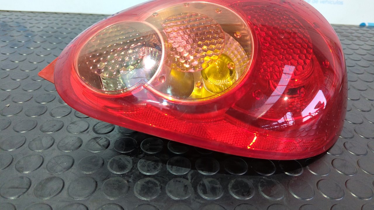 PILOTO TRASERO DERECHO TOYOTA AYGO (KGB/WNB) - vista 7