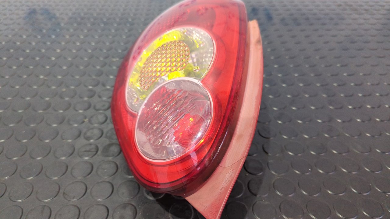 PILOTO TRASERO IZQUIERDO TOYOTA AYGO (KGB/WNB) - vista 7