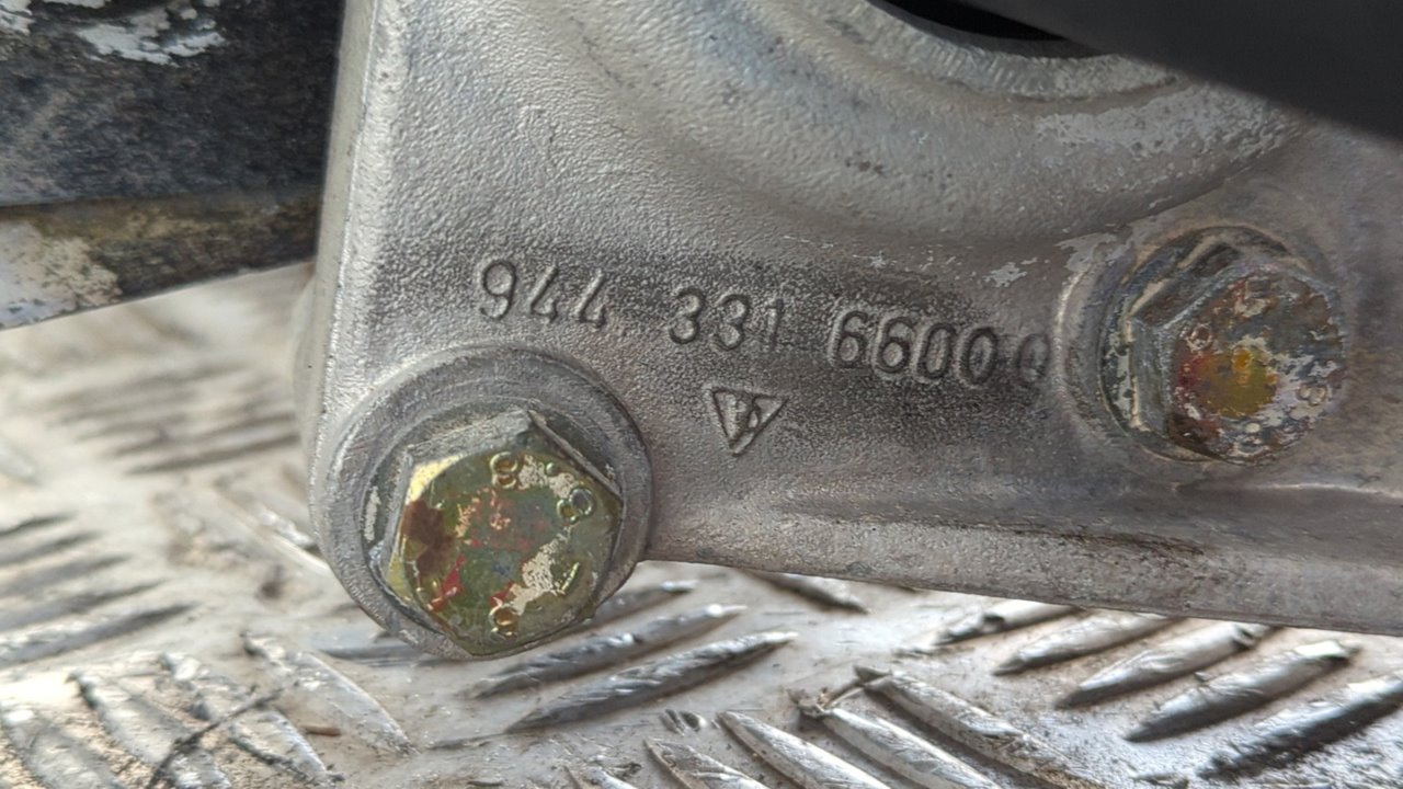 PUENTE TRASERO PORSCHE 944 3.0 - vista 4