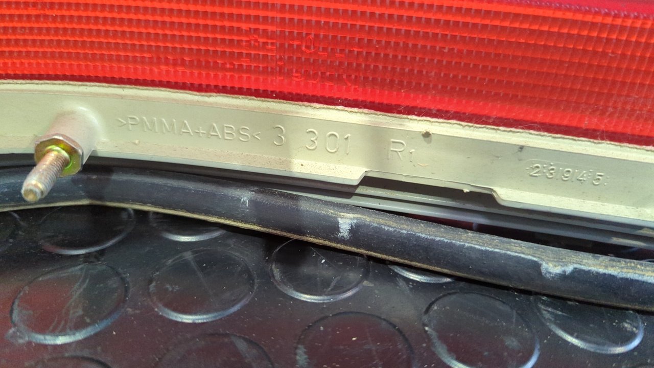 PILOTO TRASERO DERECHO MERCEDES-BENZ CLASE C (W202) FAMILIAR - vista 10