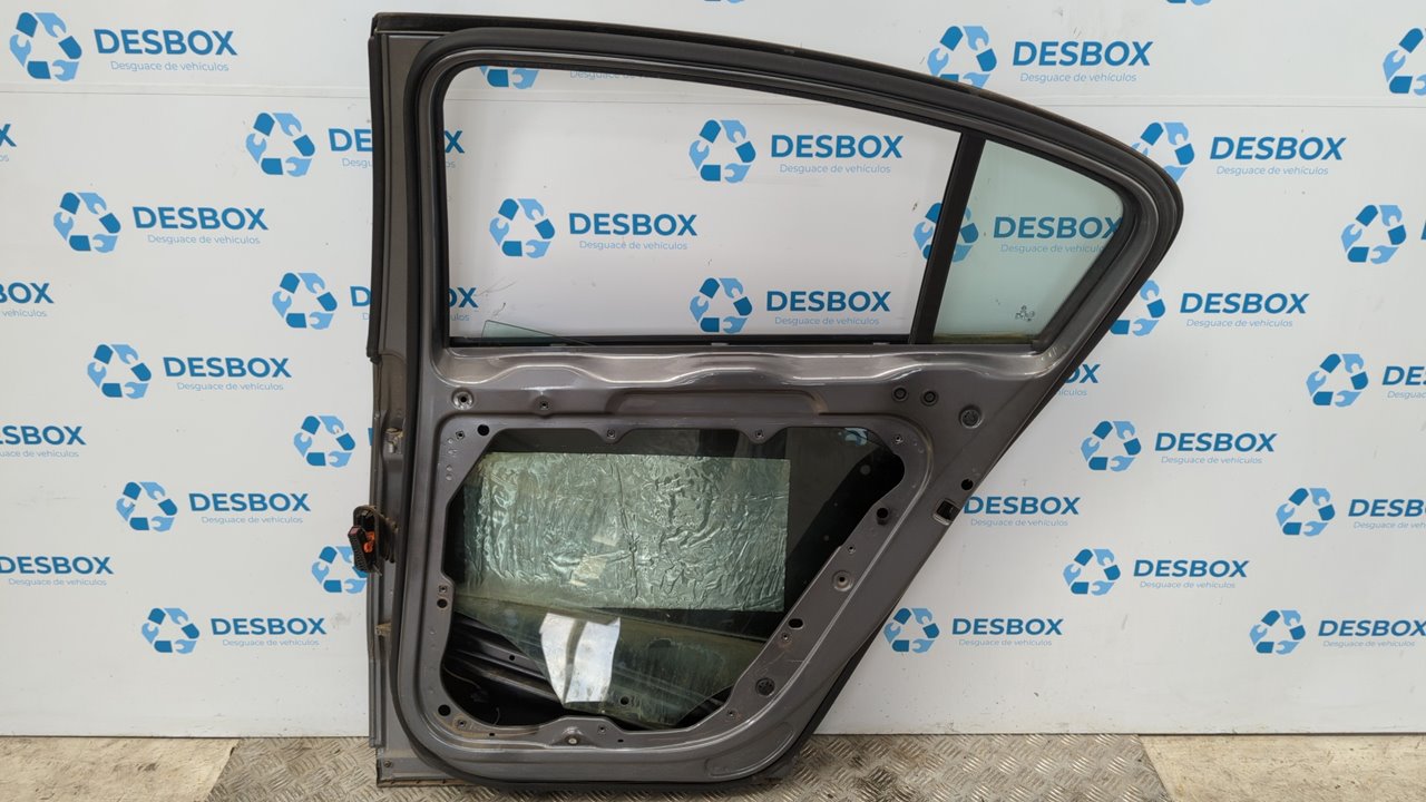 PUERTA TRASERA DERECHA VOLKSWAGEN PASSAT BERLINA (3C2) - vista 6