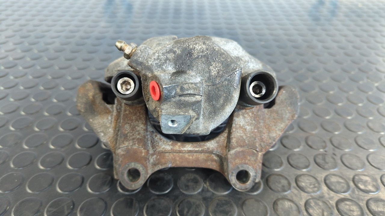 PINZA DE FRENO DELANTERA DERECHA AUDI A6 BERLINA (4B2) - vista 3