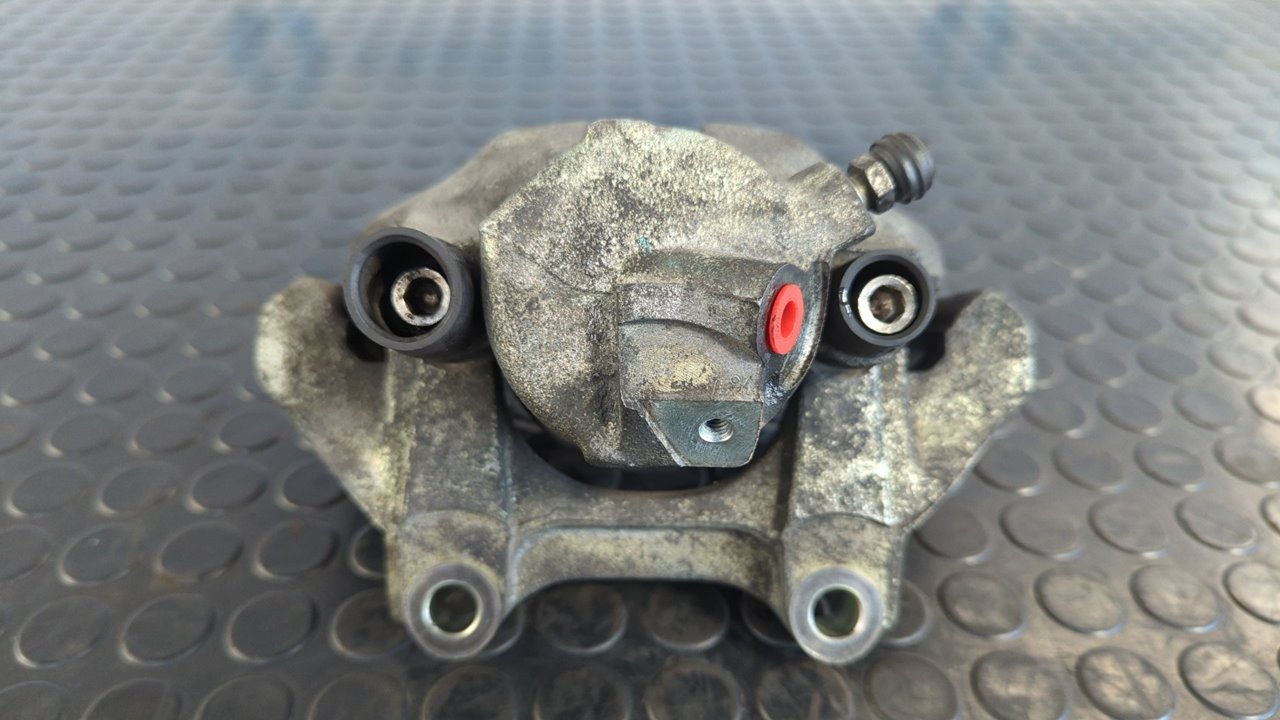 PINZA DE FRENO DELANTERA IZQUIERDA AUDI A6 BERLINA (4B2) - vista 5