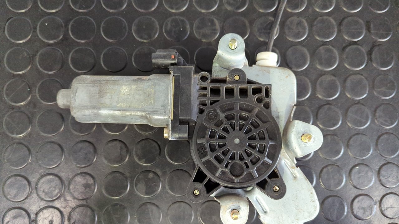 ELEVALUNAS TRASERO DERECHO SSANGYONG RODIUS - vista 7