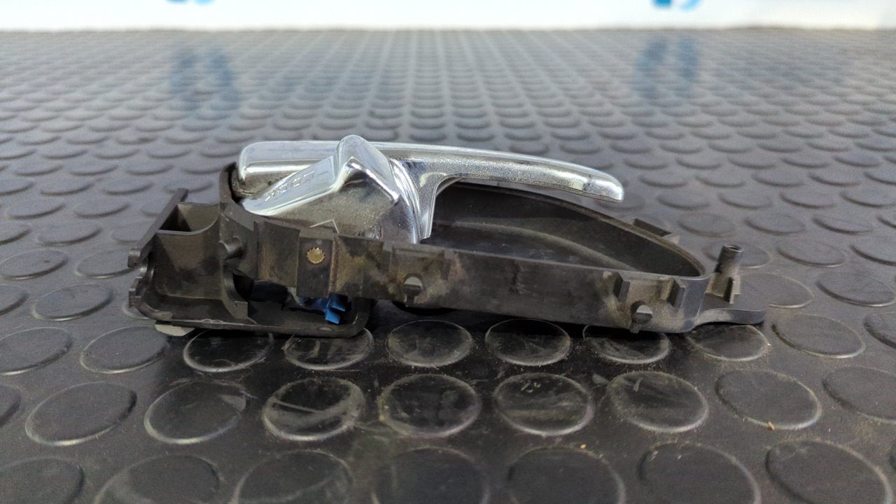 MANETA INTERIOR TRASERA DERECHA SSANGYONG RODIUS - vista 5