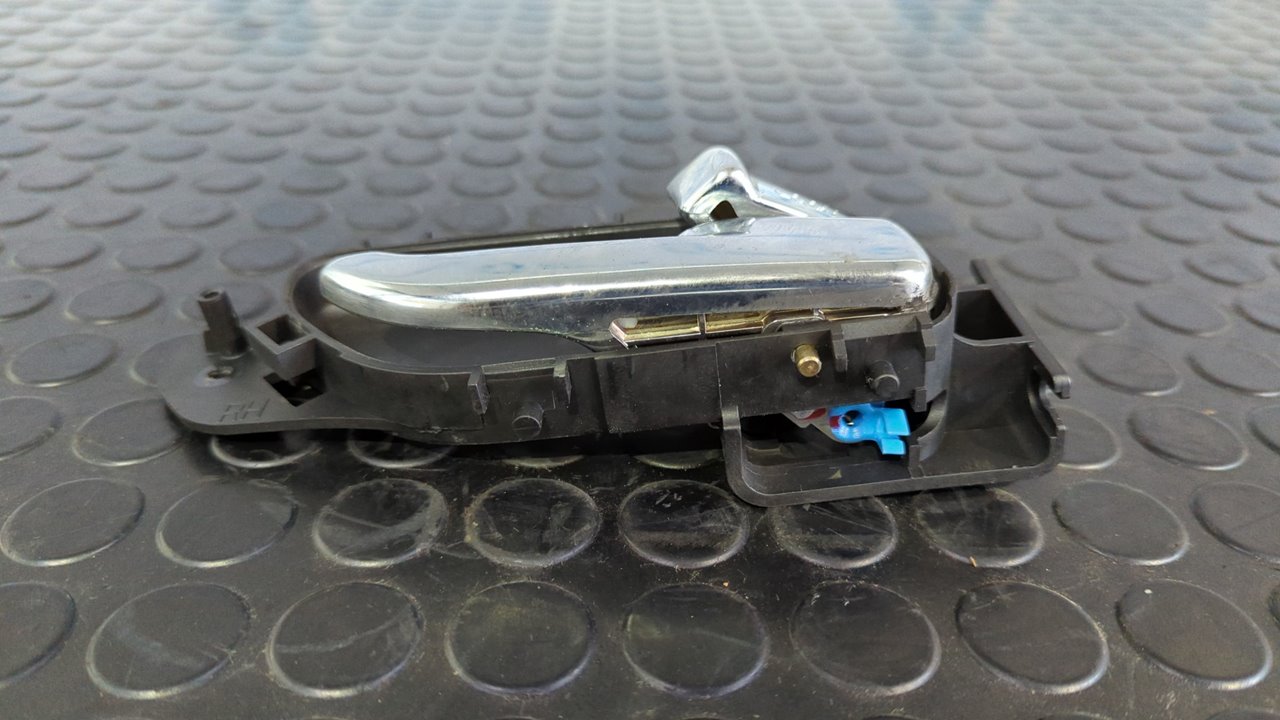 MANETA INTERIOR TRASERA DERECHA SSANGYONG RODIUS - vista 4