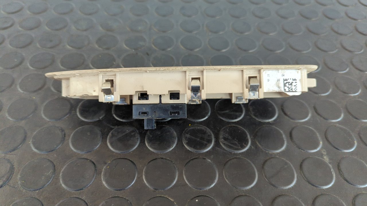 MANDO ELEVALUNAS DELANTERO DERECHO BMW SERIE 4 COUPE (F32) - vista 4