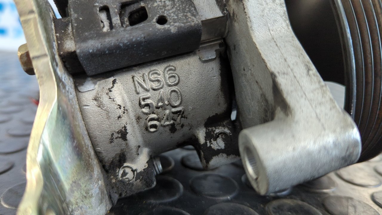 BOMBA DIRECCION SSANGYONG RODIUS - vista 3