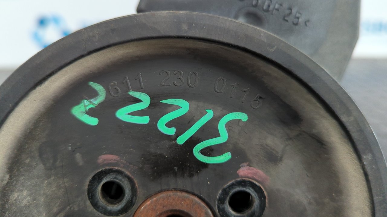 BOMBA DIRECCION MERCEDES-BENZ CLASE C (W202) FAMILIAR - vista 5