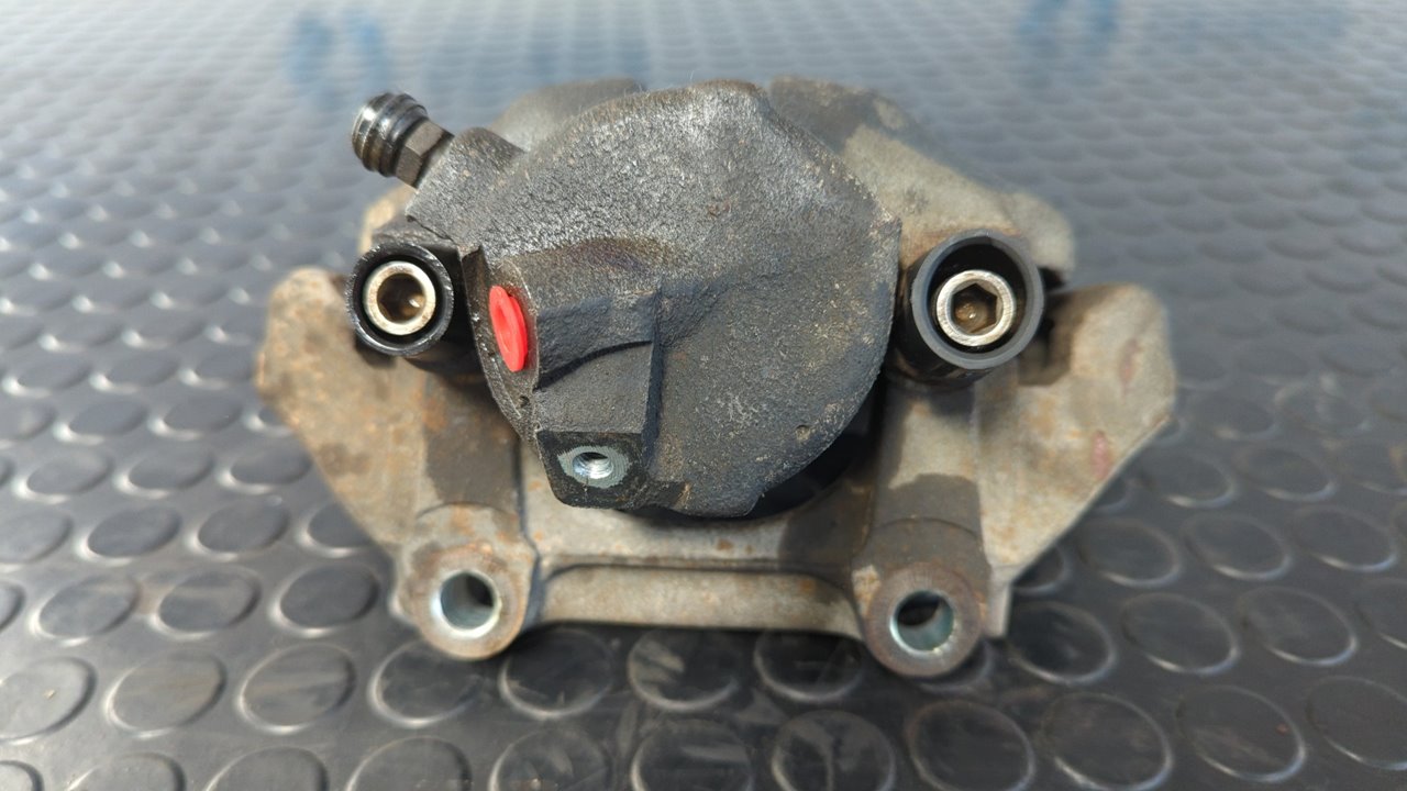 PINZA DE FRENO DELANTERA DERECHA AUDI A6 BERLINA (4B2) - vista 3