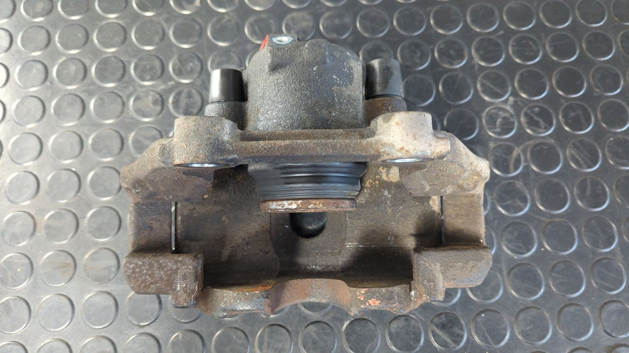 PINZA DE FRENO DELANTERA DERECHA AUDI A6 BERLINA (4B2) - vista 4