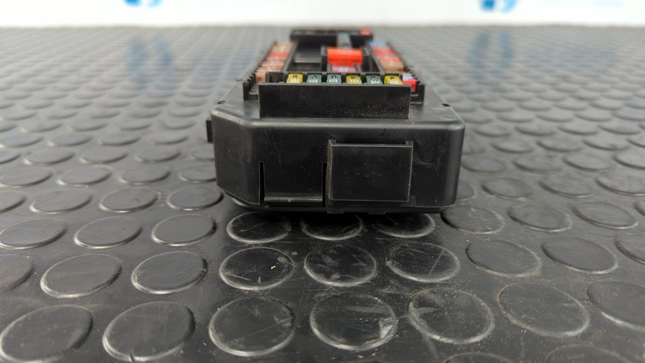 CAJA RELES / FUSIBLES BMW SERIE 4 COUPE (F32) - vista 3