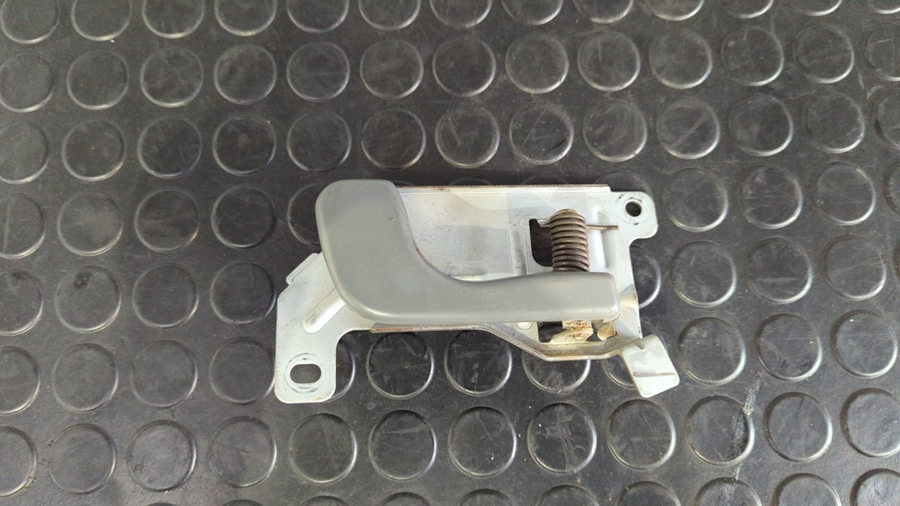 MANETA INTERIOR DELANTERA DERECHA MITSUBISHI CANTER 4.05