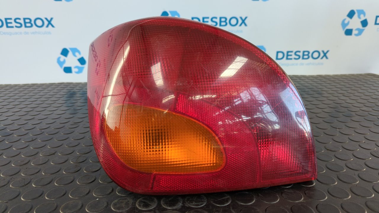 PILOTO TRASERO IZQUIERDO FORD FIESTA BERLINA